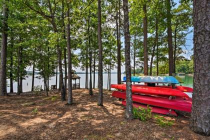 Lake Keowee Resort Condo with Balcony and Pool Access! - image 4