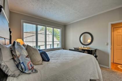 Lake Keowee Resort Condo with Balcony and Pool Access! - image 6