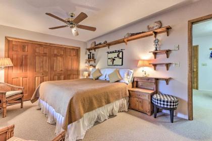 Central Pinetop Getaway Golf Hike and Ski Nearby! - image 14