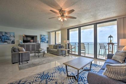 Beachfront Resort Condo with Panoramic Ocean Views! - image 14