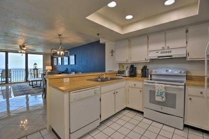 Beachfront Resort Condo with Panoramic Ocean Views! - image 18