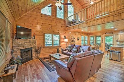 Enjoy a Retreat in the Coosawattee River Resort!