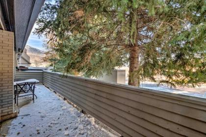Ski-In and Ski-Out Resort Condo with Gas Fireplace! - image 15
