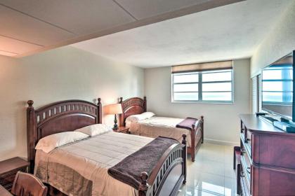Hollywood Beachfront Condo with Resort Amenities! - image 12