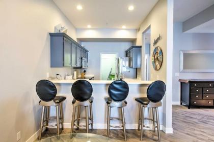 Sleek Scottsdale Condo Balcony and Resort Amenities - image 4