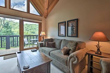 Beech Mountain Condo with Balcony - Walk to Resort!