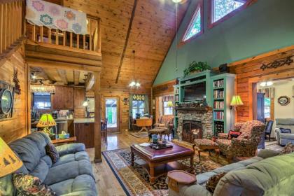 Remodeled Sapphire Resort Cabin In Nantahala!