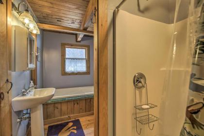 Secluded Upscale Cabin - Near Jay Peak Resort - image 19