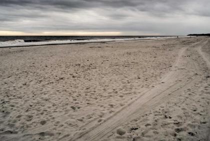 Resort-Style Hilton Head Condo - Walk to Beach! - image 2
