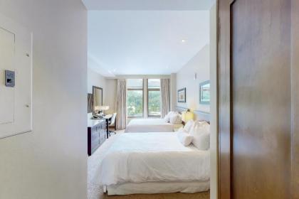 Riverfront Studio and Resort - image 17