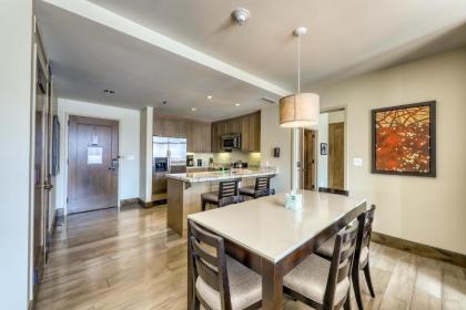 Riverfront Studio and Resort - image 3