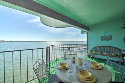 Resort-Style Lake Conroe Retreat with Balcony and View - image 1
