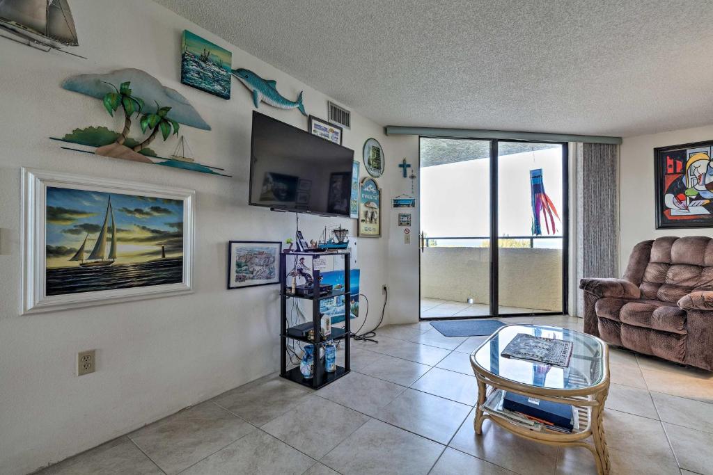 Gulf Coast Oasis - Condo with Resort Access! - main image
