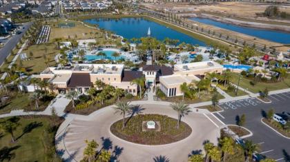 Family Friendly Four Bedroom w/ Pool @SolaraResort 1517 - image 3