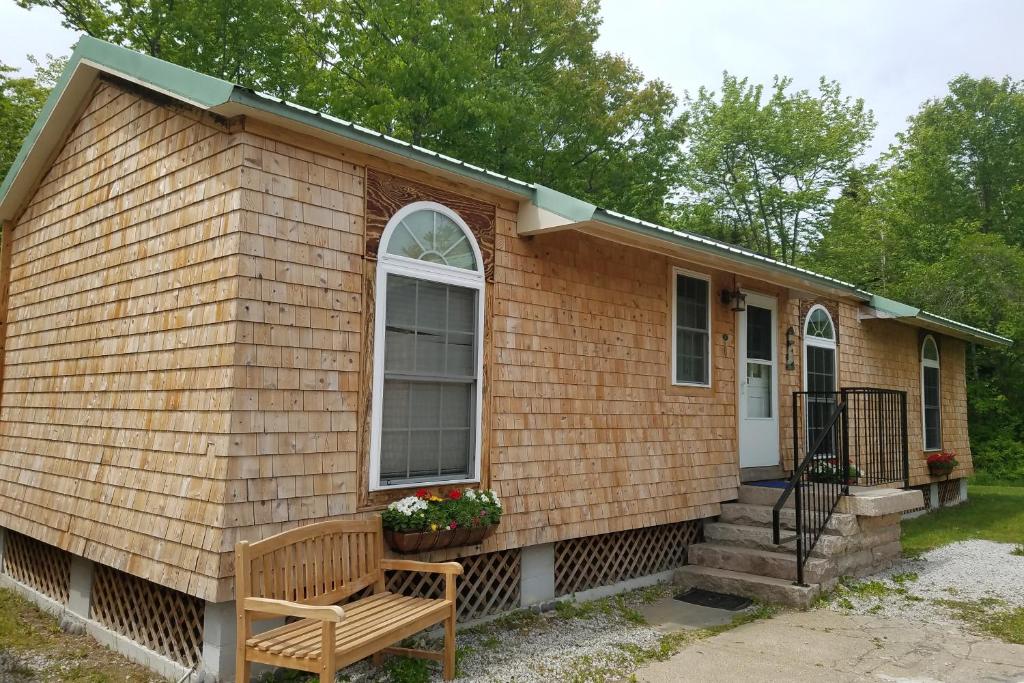Shorelands Resort - image 2