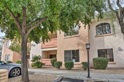 Condo with Resort Amenities 3 Mi to PHX Stadium - image 6