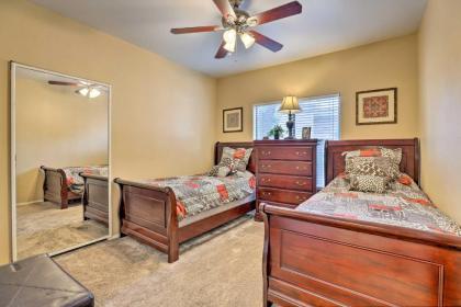 Condo with Resort Amenities 3 Mi to PHX Stadium - image 9