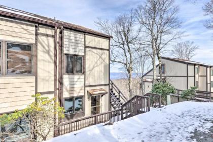 Townhome 1 Mile to Beech Mountain Ski Resort - image 9