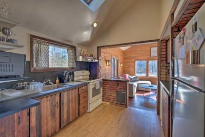 Modern Hunter Mountain Home 1 Mile from Resort! - image 20