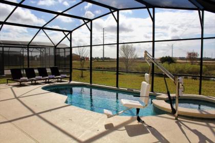Crofton Springs- 4 bedroom pet friendly vacation home on a gated golf resort with a private pool and spa - image 1
