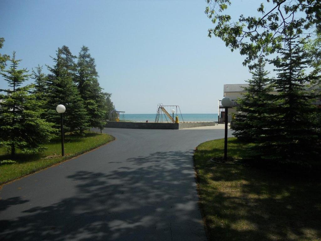 Stefan's R&R Resort - image 4