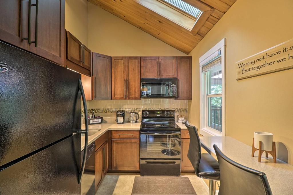 Airy Resort Condo Less Than 3 Miles to Whitefish Mtn! - image 6