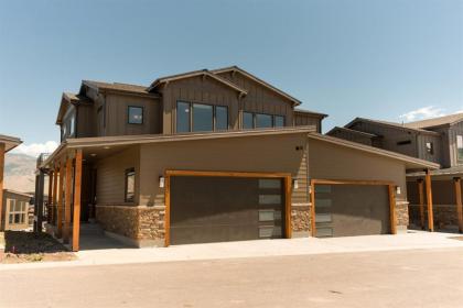 Gorgeous Snowbasin Ski Resort Vacation Rental near Pineview Reservoir Ew 23A - image 19