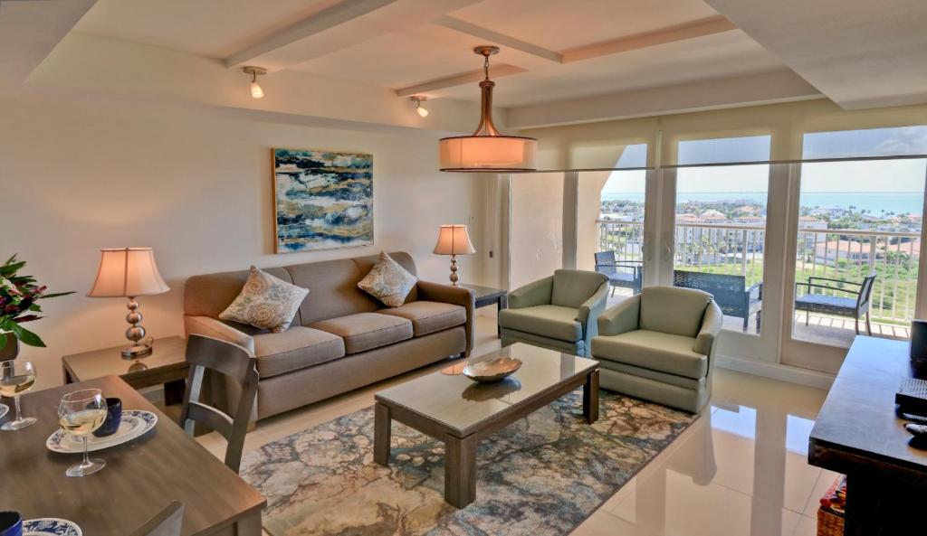Panoramic Island View! NEW 1 BR spacious condo in beachfront resort Pet Friendly - main image