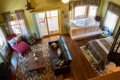 Lakeshore Treehouse Resort - image 11