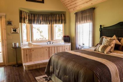 Lakeshore Treehouse Resort - image 12