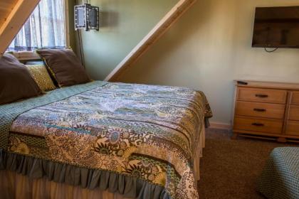 Lakeshore Treehouse Resort - image 2