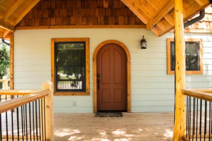 Lakeshore Treehouse Resort - image 3