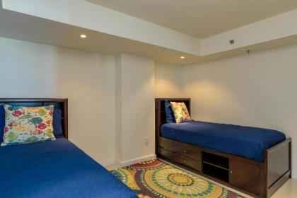 Oceanview jewel for large families! Beachfront resort shared pools & jacuzzi - image 15