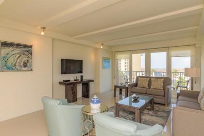 Oceanview jewel for large families! Beachfront resort shared pools & jacuzzi - image 2