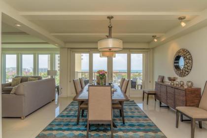 Blue view beauty! Beachfront resort shared pools & jacuzzi - image 16
