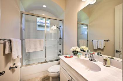 Luxurious Golf Course Getaway with Resort Perks - image 16