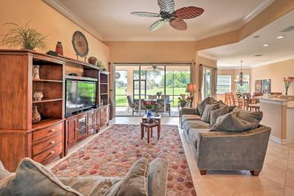Luxurious Golf Course Getaway with Resort Perks - image 2