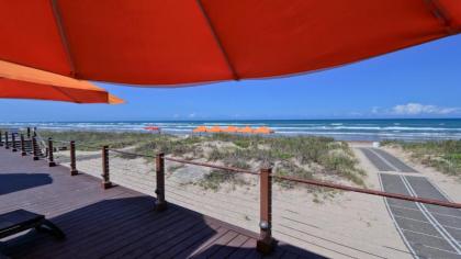 Time to Beach Happy! Close to the beach & pool in beautiful beachfront resort - image 2