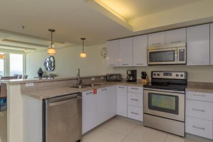 Bay view in Paradise! Tasteful condo in beachfront resort shared pools & jacuzzi pet friendly - image 18