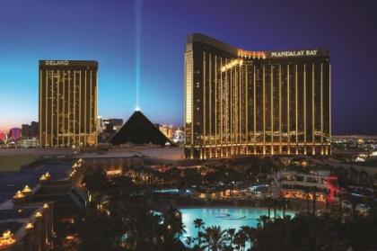 Mandalay Bay Resort and Casino by Suiteness Las Vegas