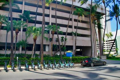 Royal Kuhio Resort - image 11