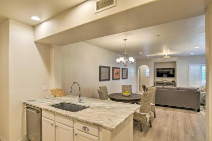 Huge Resort Condo Near Hiking and TPC Scottsdale! - image 17