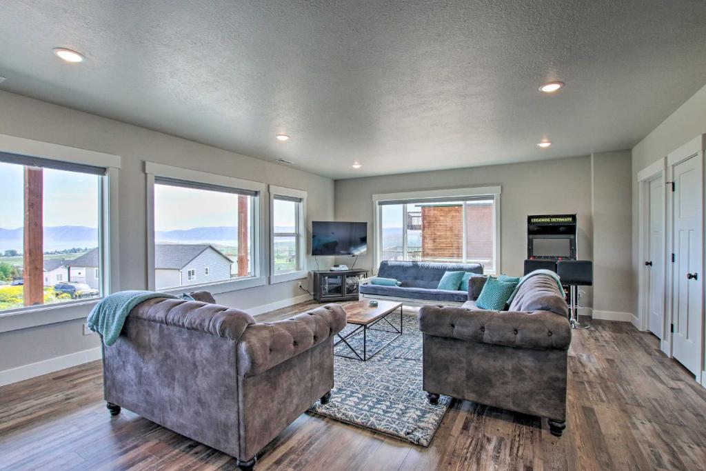 Lake-View Escape with Private Beach Resort Access! - image 6