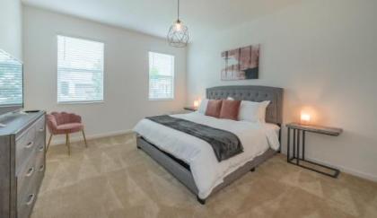 Family Resort - 10BR Mansion - Private Pool/Hot Tub/BBQ! - image 3