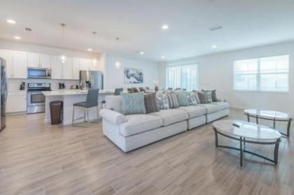 Family Resort - 10BR Mansion - Private Pool/Hot Tub/BBQ! - image 8