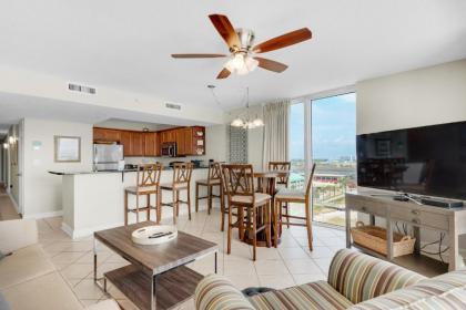 Pelican Beach Resort 801 by RealJoy - image 15