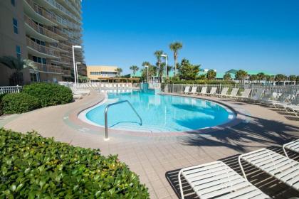 Pelican Beach Resort 801 by RealJoy - image 2