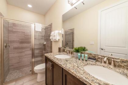 Amazing Home Near Disney with Water Park Access - 7647W - image 19