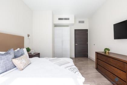 NEW Beachfront Condo Resort OCEAN VIEW Balcony - image 12
