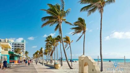 NEW Beachfront Condo Resort OCEAN VIEW Balcony - image 17